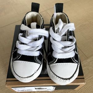 Converse Crib Infant shoes size 3